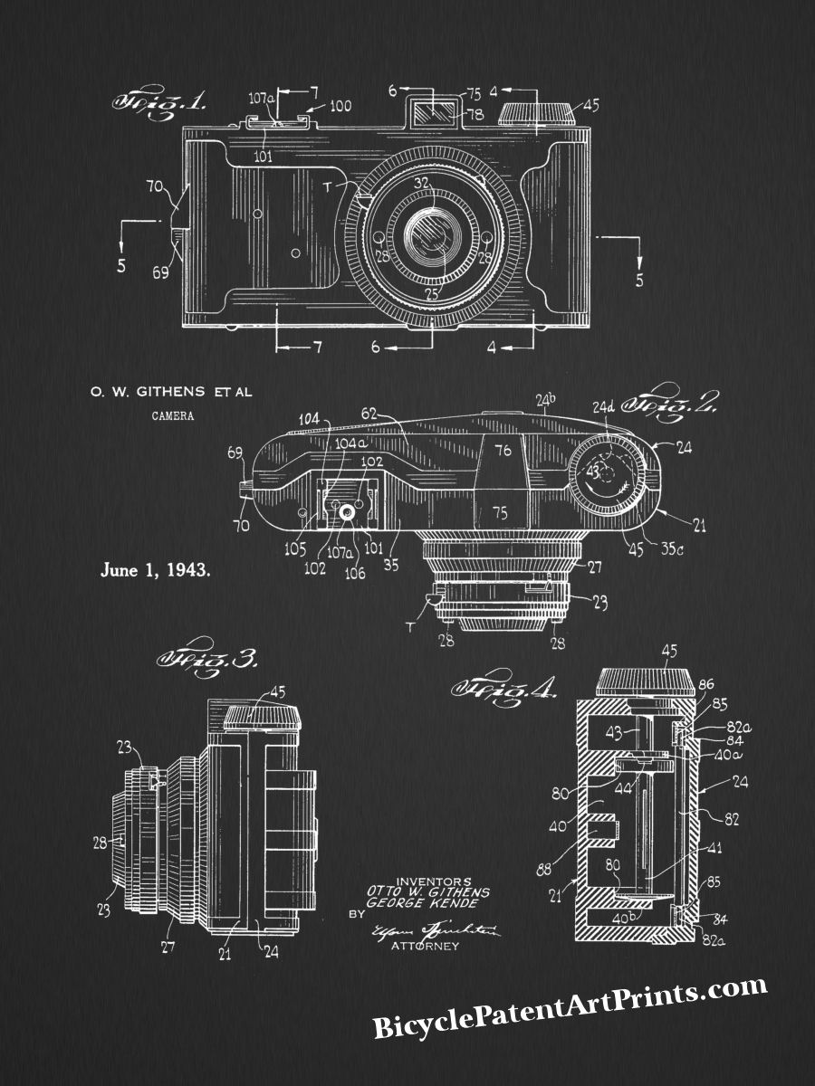 1943 Vintage Camera Print